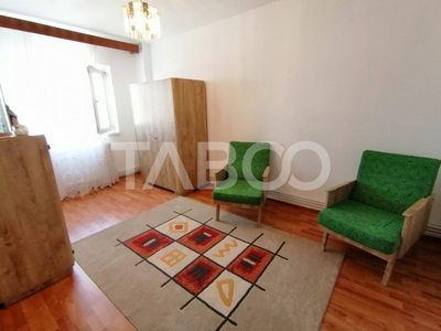 Apartament decomandat 3 camere 2 bai balcon pivnita lift Mih