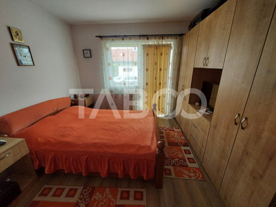 Apartament decomandat Selimbar 3 camere 2 bai balcon 65 mpu