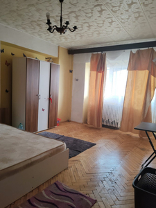 Apartament decomandat cu 3 camere