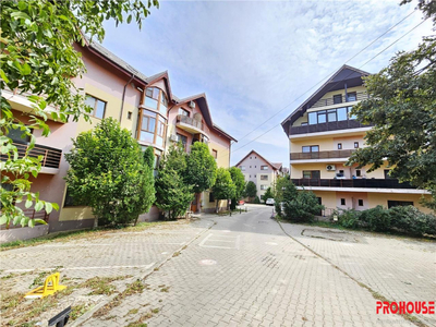 Apartament mobilat