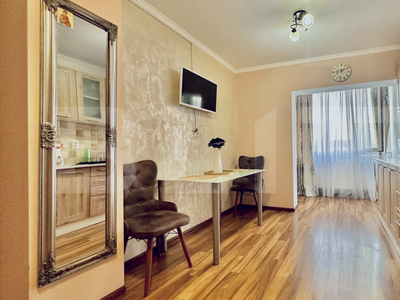 Apartament renovat modern cu 2 camere