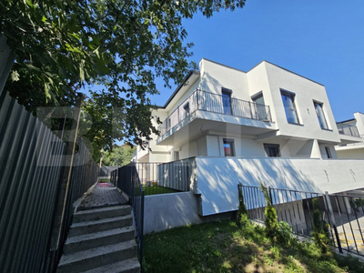 Apartamente Tip Duplex cu 3 Camere în Valea Lupului