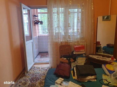 Apartament 2 camere, etaj intermediar, zona Tractorul