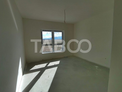 Comision 0%! Apartament cu 3 camere in BLOC NOU balcon si lo