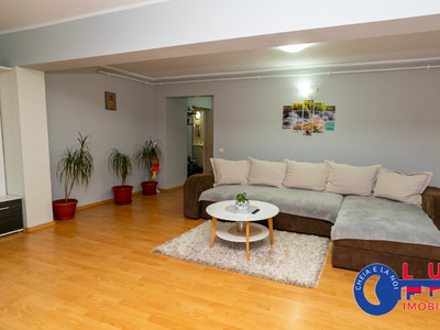 ID 3559 Apartament cu 3 camere - 100 mp - DE VANZARE