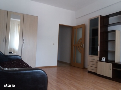 Liber, apartament cu 2 camere, decomandat, Nicolina-Poitiers