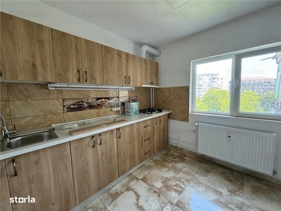 Vand apartament cu 2 camere