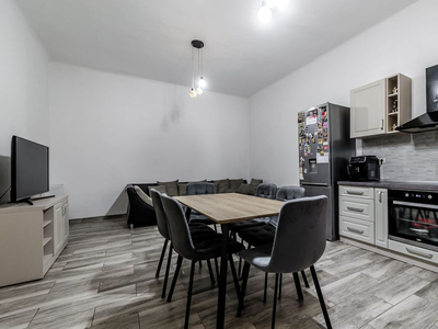 Apartament spațios 3 camere - în Inima Aradului - COMIS...