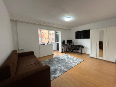 Proprietar apartament cu o cameră 36 mp