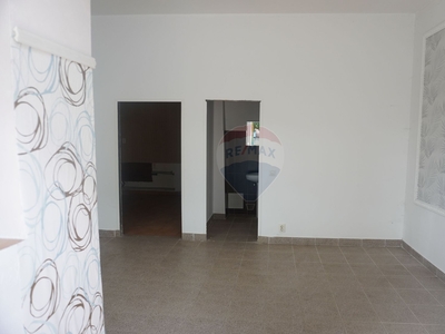 Spatiu comercial 87 mp inchiriere in Bloc de apartamente, Maramures, Sighetu Marmatiei, Central