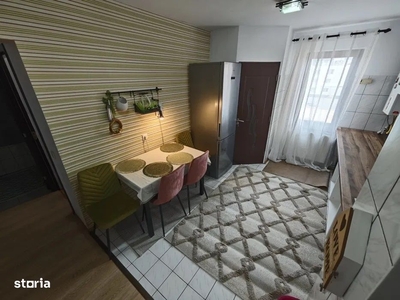 Apartament doua camere semidecomandat