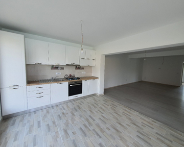 Valea Lupului apartament 3 camere etaj 1 bloc 2023