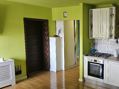 Vand apartament 2 camere in Deva