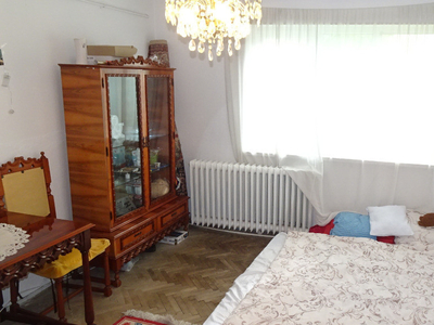 Vand apartament cu 2 camere in Deva