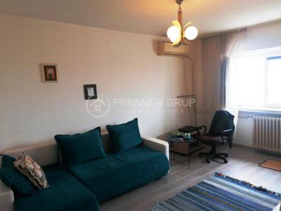 Apartament 3 camere, Nicolina, 71mp