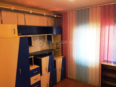 Apartament 3 camere, Pacurari, 70mp