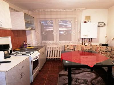 Apartament 3 camere, Podu Ros, 61mp