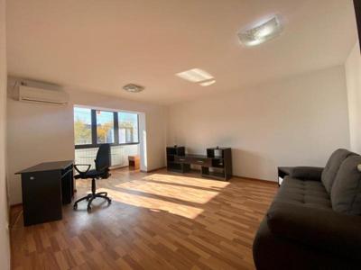 Apartament cu 2 camere decomandate - Gara