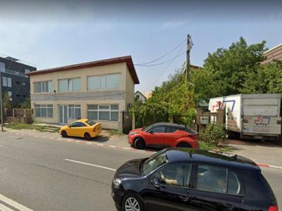 Pipera: Spatiu comercial stradal in zona Pipera !