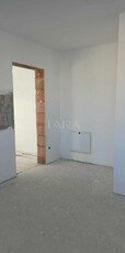 Apartament 2 camere, balcon si parcare Floresti, zona JYSK