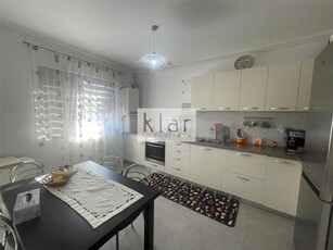 Apartament 2 camere decomandate , parcare subterana +boxa zona Stejarului, Floresti