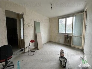 Apartament 3 camere 2 bai decomandat 5 minute metrou Titan