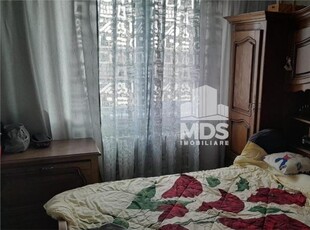 Apartament 3 camere, decomandat, etaj intermediar, zona Circumvalatiunii Kaufland