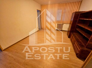 Apartament 3 camere,parter,centrala proprie,zona Olimpia Stadion