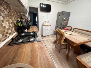 Apartament cu 2 camere, decomandat, etajul 2, zona Sagului