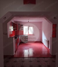 Apartament cu 3 camere în Calea Girocului decomandat pozitie excelenta