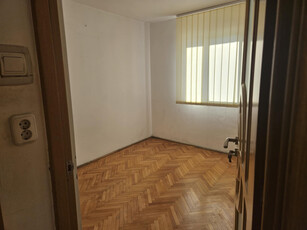 Apartament de 3 camere zona ASTRA