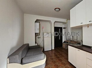 APARTAMENT/GARSONIERA IN VILA ET 2 CENTRU PIATA 700