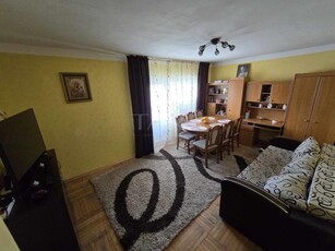 Apartament spatios cu 3 camere, Floresti, zona Gheorghe Doja