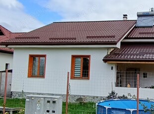 Casă la munte, pentru vânzare