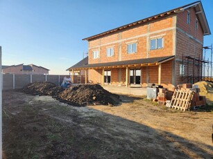 Duplex spatios, 5 camere la 7 min de Timisoara