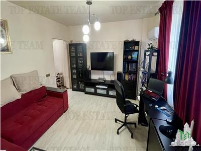 Apartament 2 camere cu centrala proprie zona 1 Decembrie