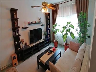 Vanzare apartament 4 camere Trapezului