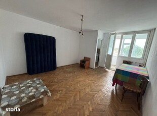 Apartament pe Str. Călugăreni, 2 camere, et.3