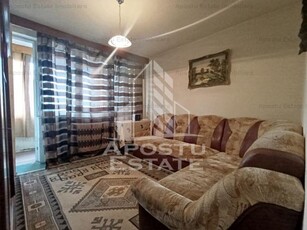 Apartament 2 camere, decomandat, necesita renovare, zona Dambovita.