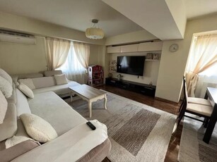 Apartament 3 camere, 81 mp utili, etajul 1, zona Pietei Cipariu