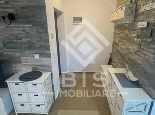 Apartament 3 camere parcare privata