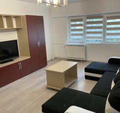 Apartament 3 camere semidecomandat