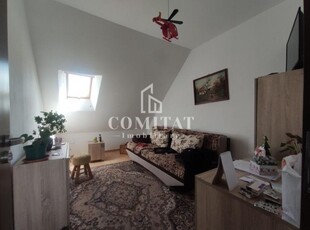 Apartament 4 camere | Mansarda | Zona Cetatii