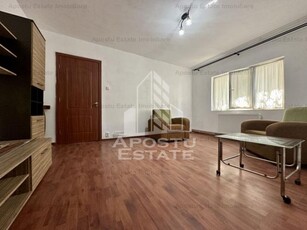 Apartament cu 2 camere, centrala proprie, parter inalt, zona Soarelui