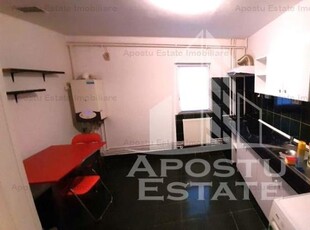 Apartament cu 2 camere, decomandat, situat in zona Girocului