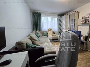 Apartament cu 2 camere, etaj 1, centrala proprie, zona Lipovei