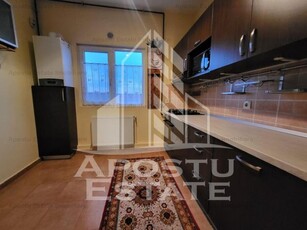 Apartament cu 4 camere, centrala proprie, zona Bucovina