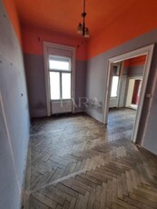 Apartament de Vanzare in Zona Centrala.