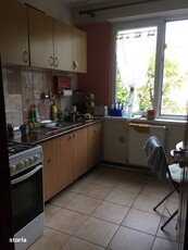 cv 217 G.Cosbuc, apartament 2 camere decomandat etaj II