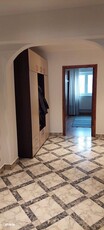 cv 31 Bd.Traian , apartament 3 camere decomandat, etaj intermediar